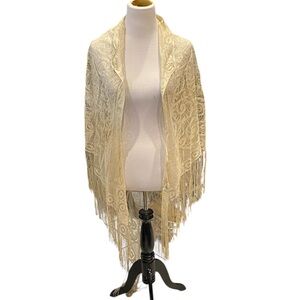 Vintage Cream Colored Oversized Triangular Lace Shawl
